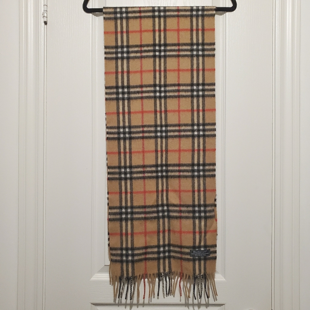 Authentic vintage Burberry (Burberrys) wool scarf